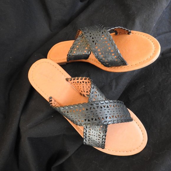 Woven Crossband Slide Sandals  Universal Thread - Picture 1 of 2